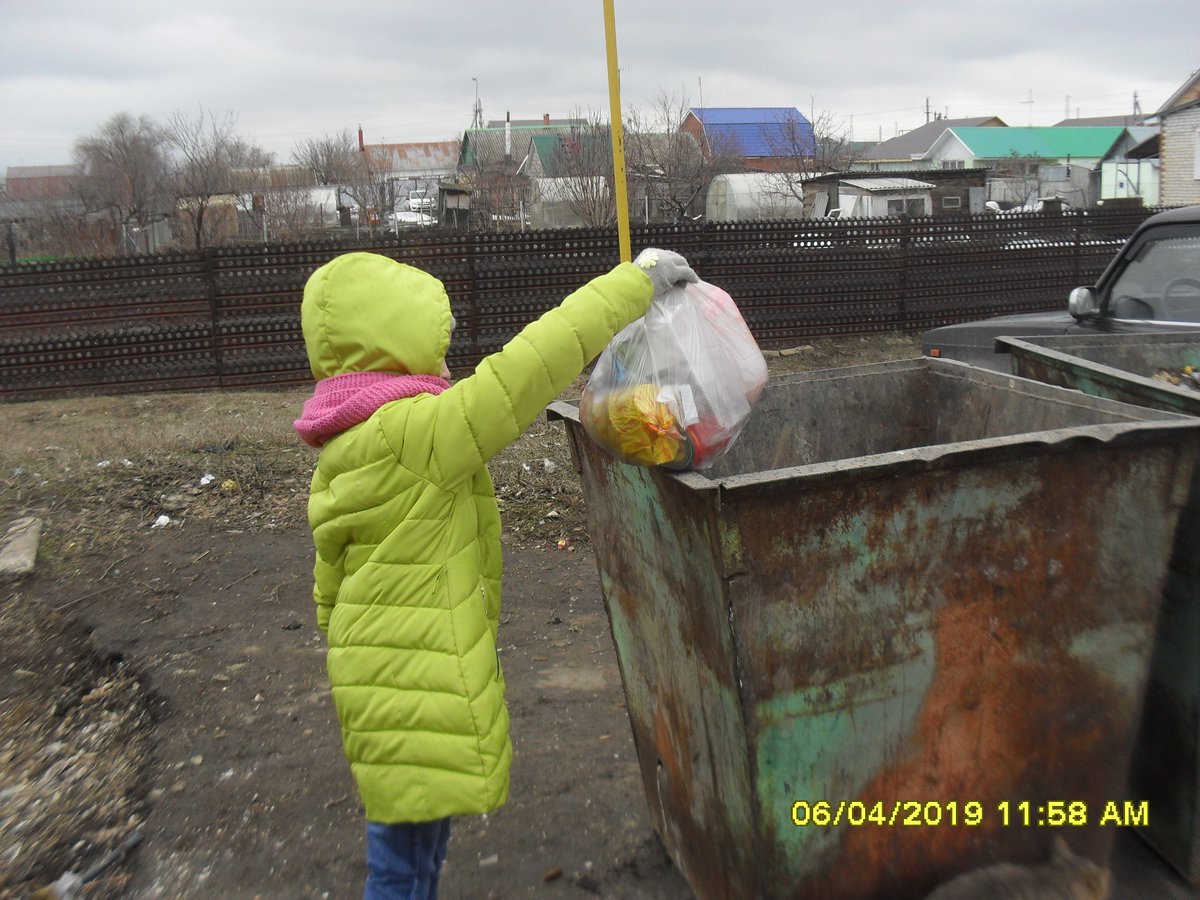 9Pwqssc7nMdKPpu's tweet image. В рамках акции #ВесенняяНеделяДобра ученики 2 класса ГБОУ НШ «Гармония» побывали на Уроке Добра,изготовили послания добра,устроили «День подарков просто так»,провели акцию «Открытое сердце»,начали акцию «Сделал сам-помоги другу». Но время добрых дел не заканчивается…