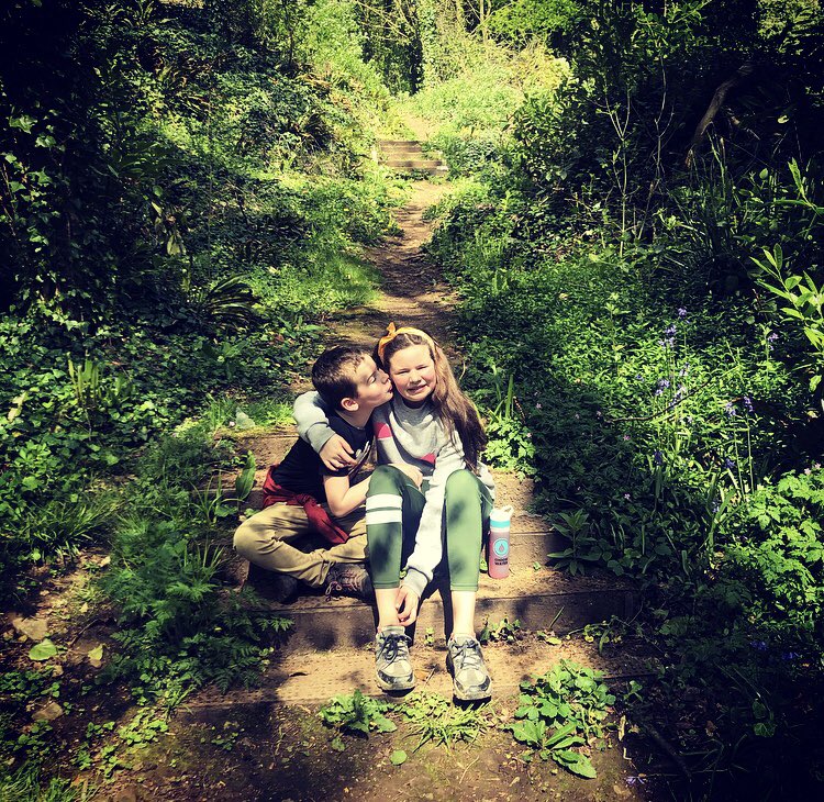 JaniceCaseyB's tweet photo. We ditched the Easter Sunday dinner, sliced the roast up and put it in rolls and headed to the woods โค๏ธโค๏ธ๐๐ป๐๐ป #WorkLifeBalance #tipperary #marlfield #woods #eastersunday #family #makingmemories https://t.co/Kv1YudfRob