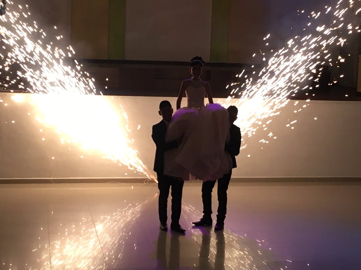 freestyledsxv's tweet photo. @freestyledsxv #eventosarai salón Candiles del Pedregal Tizayuca https://t.co/M2ADv64Kgl