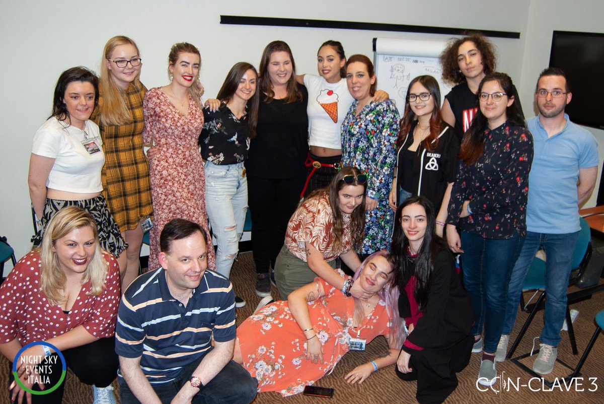 NightSkyEvents1's tweet photo. Abbiamo aggiunto le foto del meet&amp;greet di Lindsey sul nostro sito!
#ConClave3

[ENG]

We’ve uploaded Lindsey’s meet&amp;greet photos to our website 
#The100 https://t.co/dWnC7nkyF1