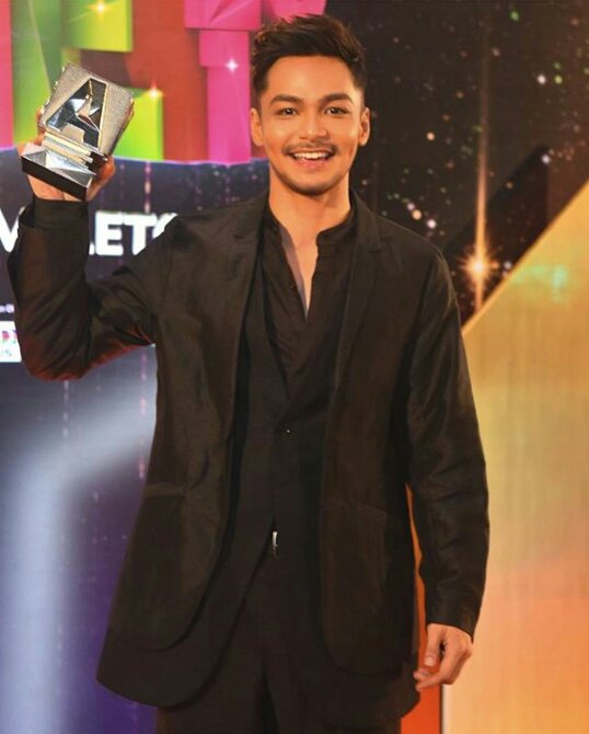 _Nurulsyahidah's tweet photo. hi @iSyafiqKyle congrats for your success u deserve it! we did it skylovers team @SkyloversSk next year pastikan top top meletop pulak π #AME2019 #capikneverquit https://t.co/ApZ8POq4cy