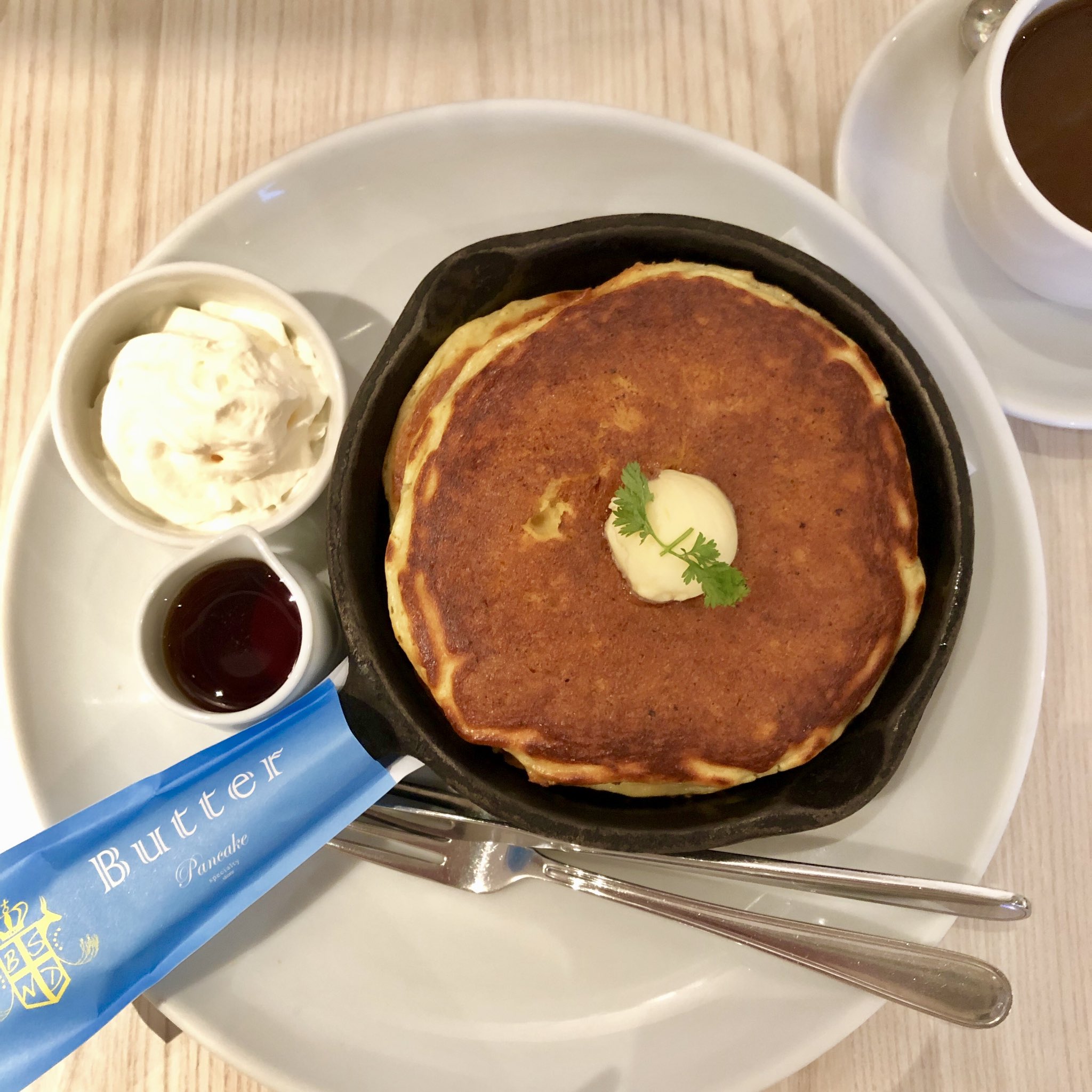 ちこさん Happyflowers Butter 横浜ベイクォーター 発酵バター窯出しパンケーキ そういえば久々パンケーキ シンプルなのを 美味しかった Butter バター Yokohamabeyquarter パンケーキ Pancake T Co Uskzufgphy Twitter