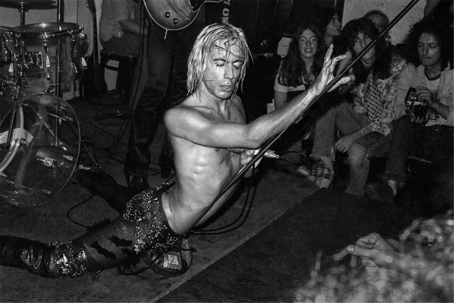 Happy birthday to the inimitable Iggy Pop ( born on this day in 1947. 