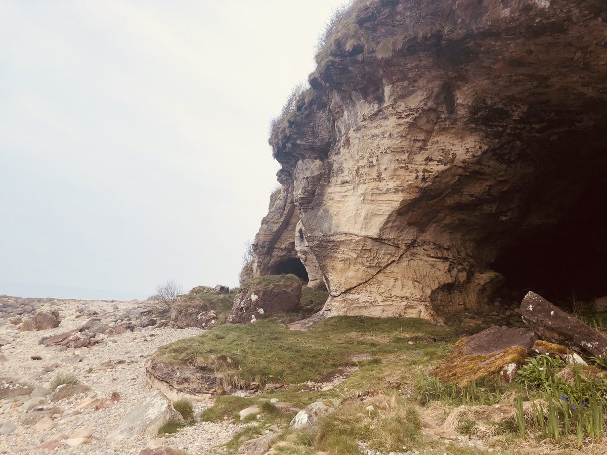 MissM_StP's tweet photo. Miss Mckay visited The King's Cave on the Isle of Arran this morning! Itโs a seafront Cave and has a pretty epic gate at the front. It has ancient carvings inside and is one of several locations in which Robert the Bruce is said to have taken refuge! #p4learning #IDL https://t.co/VUh57YHV4C