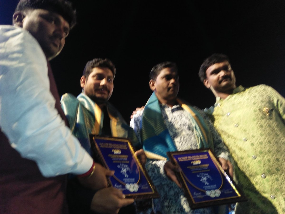 RakeshRecords's tweet photo. Felicitation To Records Rakesh 
By Mettu Sai Anna 
( TPCC Organising Secretary ) &amp; Mettu Kamalakar, Mettu Sai Anna Wrestler, Mettu Shiva Wrestler  @ 2 Veer Telangana Kesari Wrestling Championship 2019 @ LB Stadium, Hyderabad, Telangana.#RecordsRakesh. https://t.co/oVyqErSczY