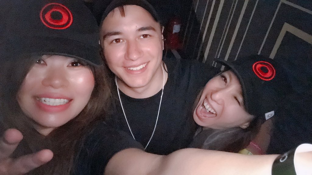 danceayu's tweet photo. Protocol presents in 🇰🇷Chroma🙌
かなりの弾丸強行突破ツアーだったけどとても素晴らしいAmazing nightでした👍👍crew勢とも終わった後フロア最前で一緒に音を楽しんだよ🎶ARIGATO‼️
会ってみたかった とも日本語で少し話せたよ😃✌️ @nickyromero @raidenmusic @ProtocolRec https://t.co/fRFI3iEVfh
