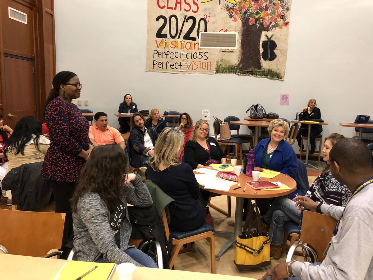 CollegiateWl's tweet photo. We had the opportunity to host teacher and writer @klasekastellano for a one day workshop at our school.  Great times, interesting WL teaching practices. #langchat @KWLAonline https://t.co/8OQhfZtec4