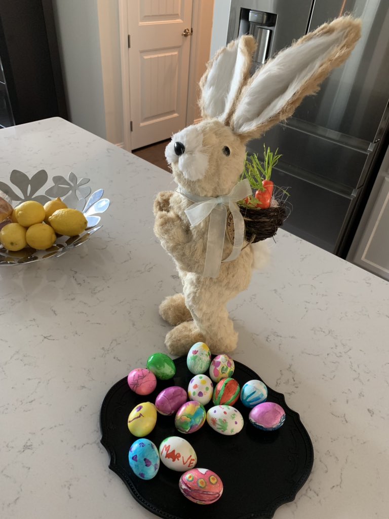 3RiversENT's tweet photo. @Hilary_Farr @beautifulpaper Happy Easter! 🐇 https://t.co/d9shNKZ2o3