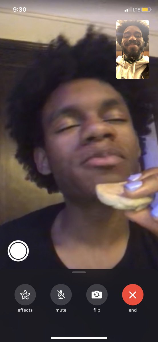 AfroJediii's tweet image. on the other side of afroqueer living are moments like this. we here. and very much alive. we don’t share the same Sunlight as y’all — our flowers grow different. // thankful for my friends.  #inthelife #blackqueermagic #younggiftedandblack #softnegro #biboiblues