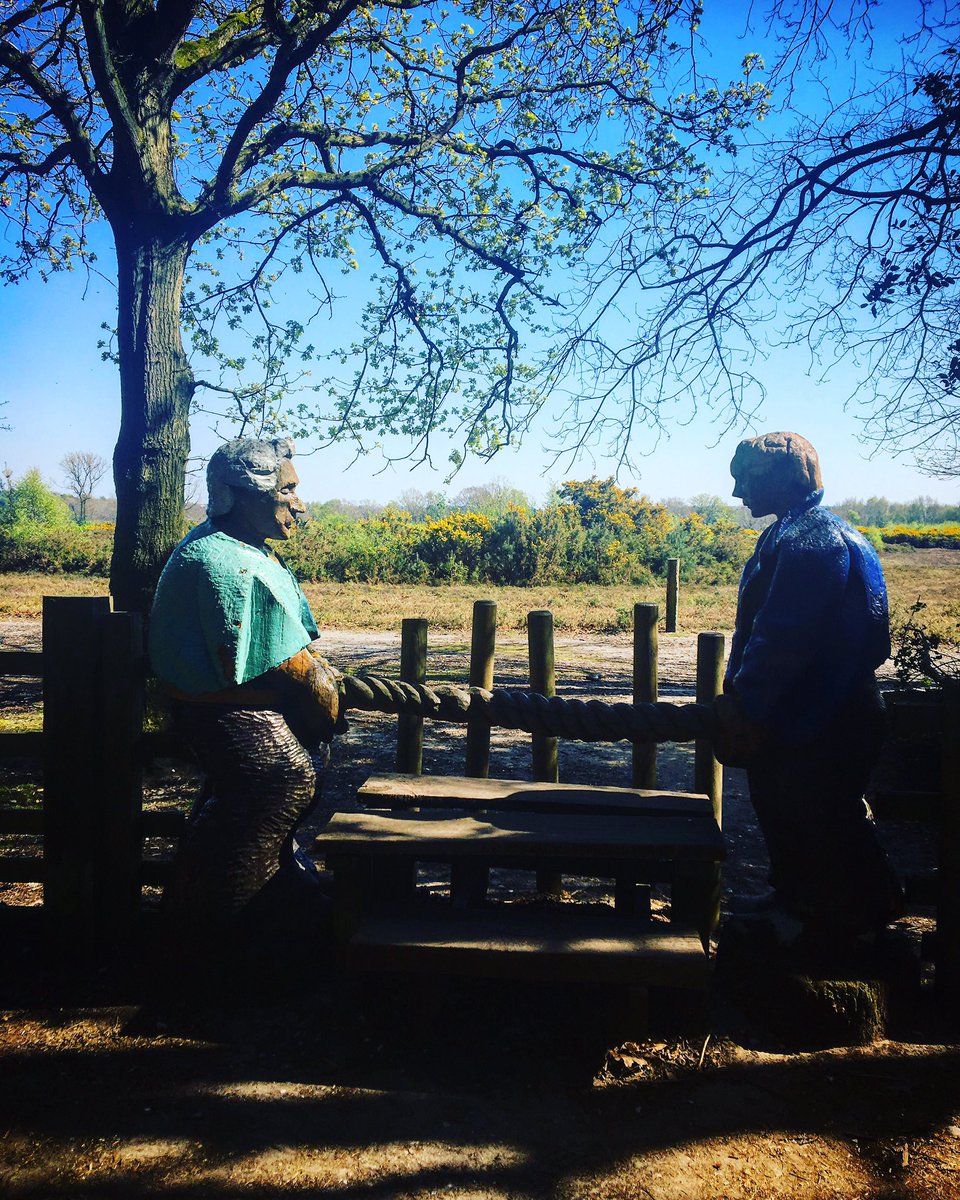 GWDanceWriter's tweet photo. #holtcountrypark not sure what these men are tugging but each to their own! #northnorfolk @NorthNorfolk (#ruthgalloway #cathbad Laura & Bruno were here) https://t.co/fwjg55pxFG