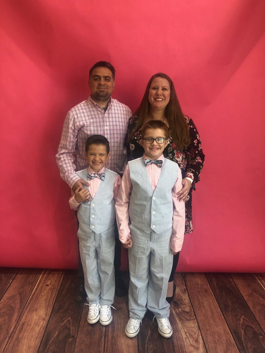 choiredup's tweet photo. #easteratfirstbaptistarlington https://t.co/fnushJSZSj