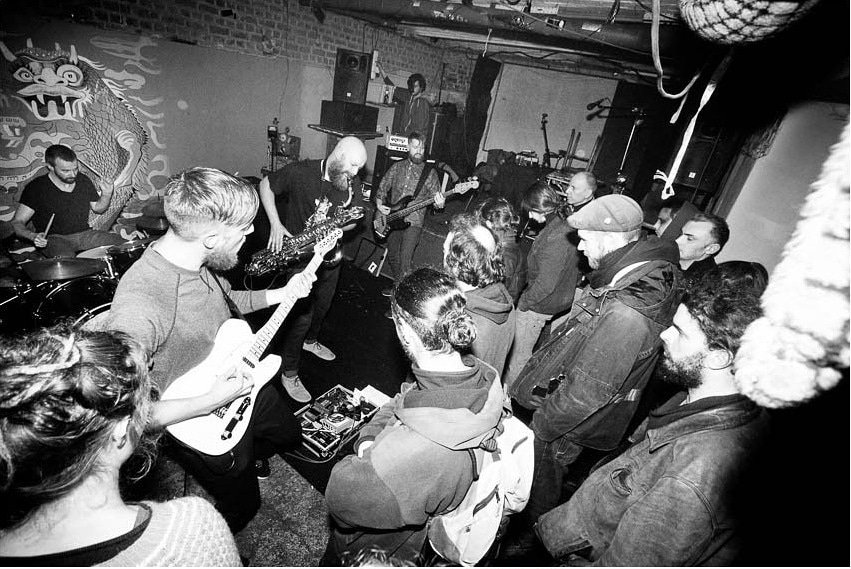 Lille, France (02/23/2014)⁣
📸: @TomRoelofs
#mnhm #ccl #lille #diy #noiserock #mathrock #postrock #mannheim #band #live #throwback #livemusicphotography