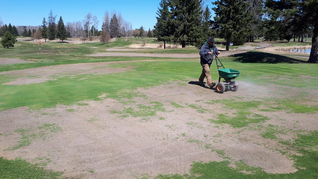 SuperPiperTBay's tweet photo. Last year, 3 green after 123 days of ice encasement. This year, near perfect winter has @Golf_FWCC shining! #openingdaysoon #golf #thunderbay https://t.co/AcuFDcBUYV