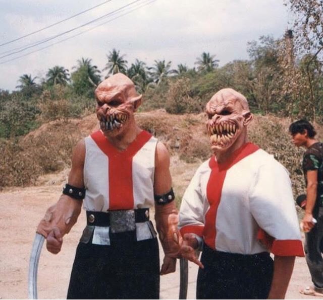 Mortal Kombat  tabmoK latroM on X: Behind-the-scenes pics of Baraka from  MK Annihilation!  / X