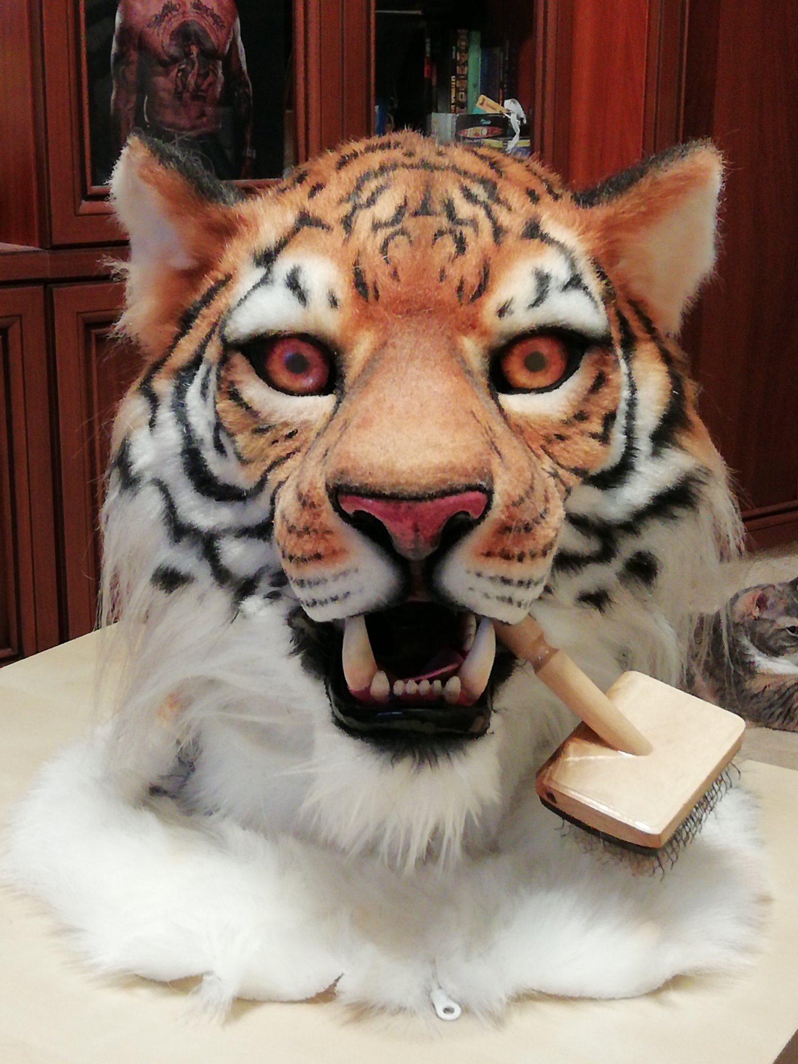 تويتر \ على تويتر: "Finished the random tiger mask! Paws and tail are next to be done. Will be avaliable on Furbuy or Etsy soon ;) #tiger #liger #тигр #лигр #feline #