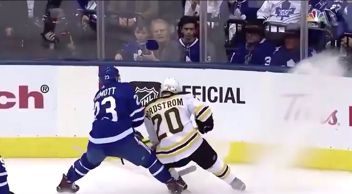 DaleEArnold's tweet photo. A clear slew foot by Travis Dermott (uncalled) causing a high stick by Joakim Nordstrom (called). This is what Don Cherry has been complaining about. https://t.co/WUwQEoFzIo