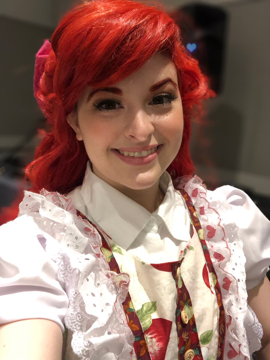 shelbysessler's tweet photo. Apple family panel!! 10:30 at the Hall of Magic #applefamilu #applebloom #mlpcosplay #appul https://t.co/1AlerUUD5K