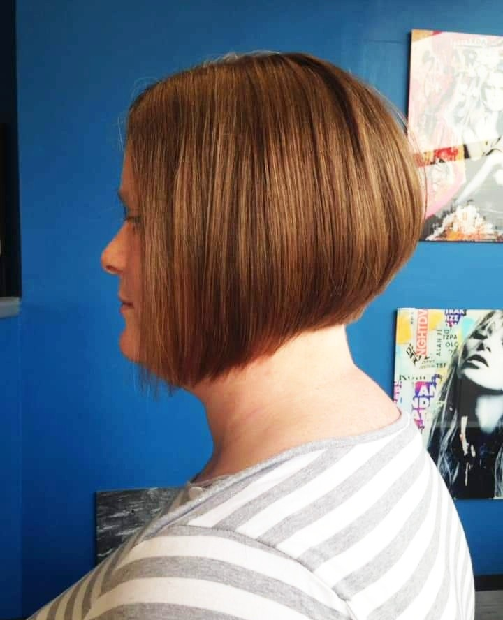 Major_Hair's tweet photo. Huge restyle for our Abington Grove client by Chloe Dolby a few weeks back, loving this classic shape! A #PrincessTrust donation💇
.
.
.
.
.
#Haircut #Bob #Graduated #ClassicHair #Hairgoals #BobHaircut #BobLife #Hairdressing #BehindTheChair #HairInspo #Restyle https://t.co/qgLGfEOFtz