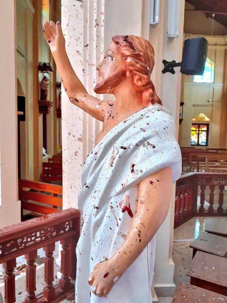 m_mikulina's tweet image. I can&apos;t wrap my head around the Sri Lanka terror. 200+ people dead. 500+ injured.
All I can think is... how can I possibly empathize with a number so large? How can I visualize 8 bombings, ending in &quot;a river of blood&quot;?

I feel... something, but can&apos;t understand what it is yet.