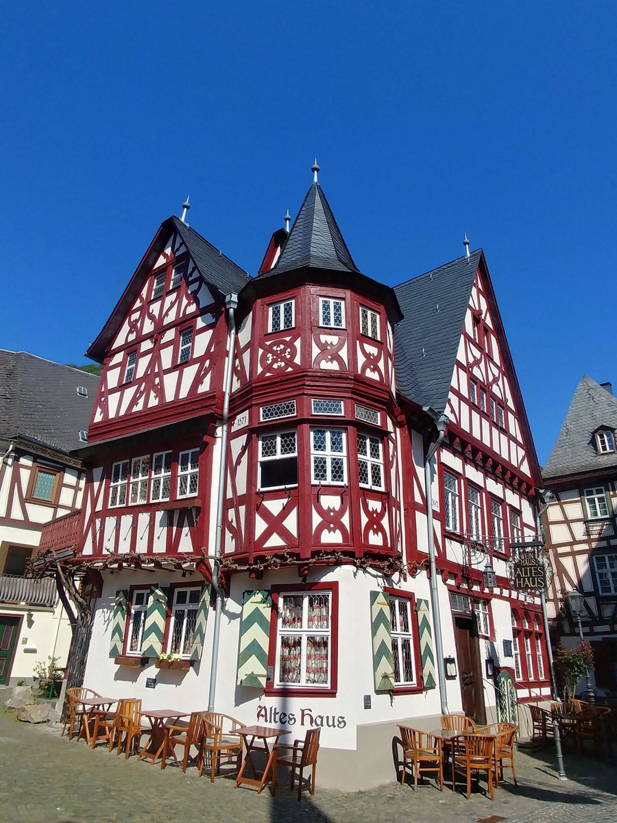 Hashtag Bacharach Na Twitteru