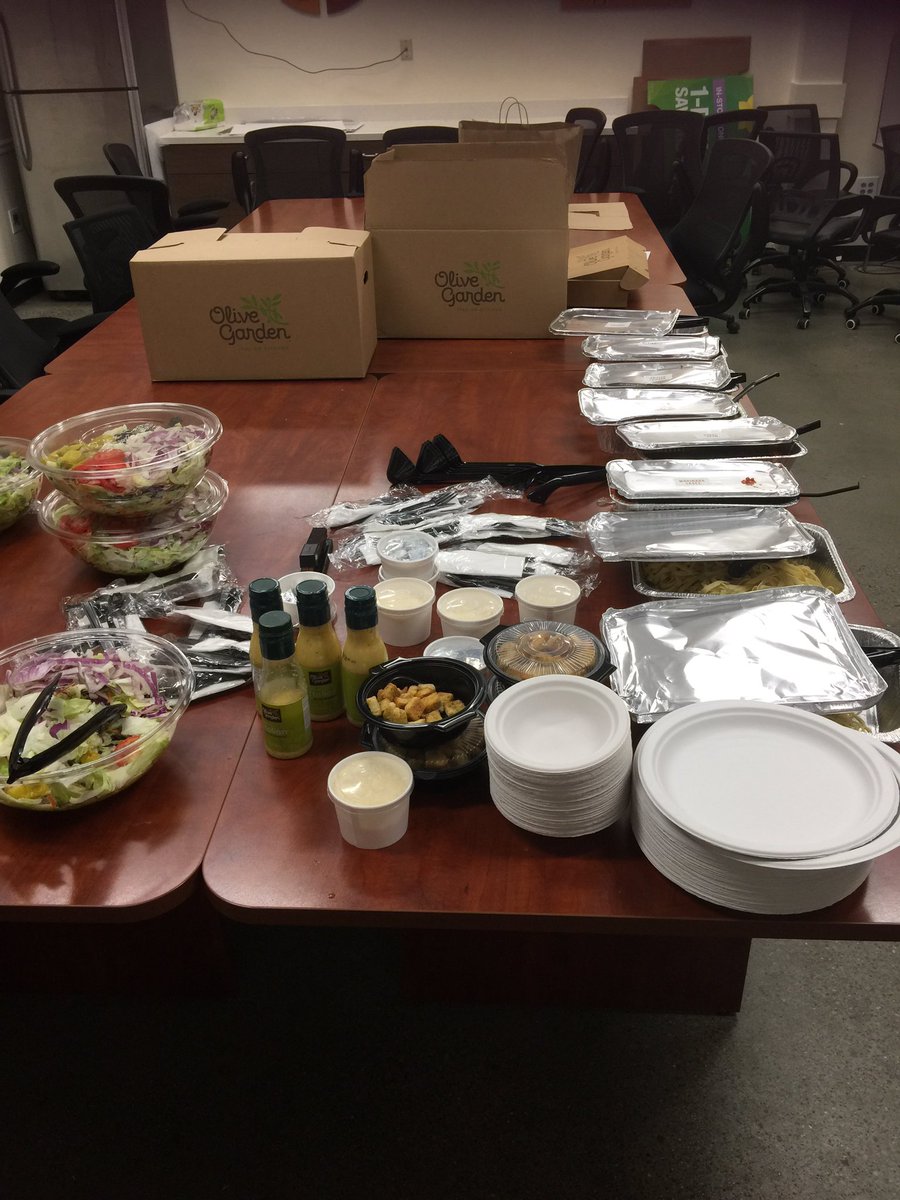Lunch for the associates who are spending their day at the Woo😃😃and candy!!!@WHd2684 <a href="/DanielleKida1/">Danielle Dion Korell</a> <a href="/stevenlongmoor1/">Steven Longmoore</a>