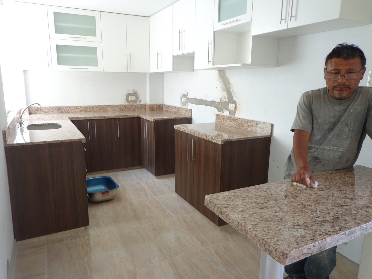 Elaboro tableros de cocina granito, mármol, cuarzo en Lima - Peru
Cel: 988210852 #tablerococinagranito #encimeracocinagranito #barracocinagranito #islacocinagranito