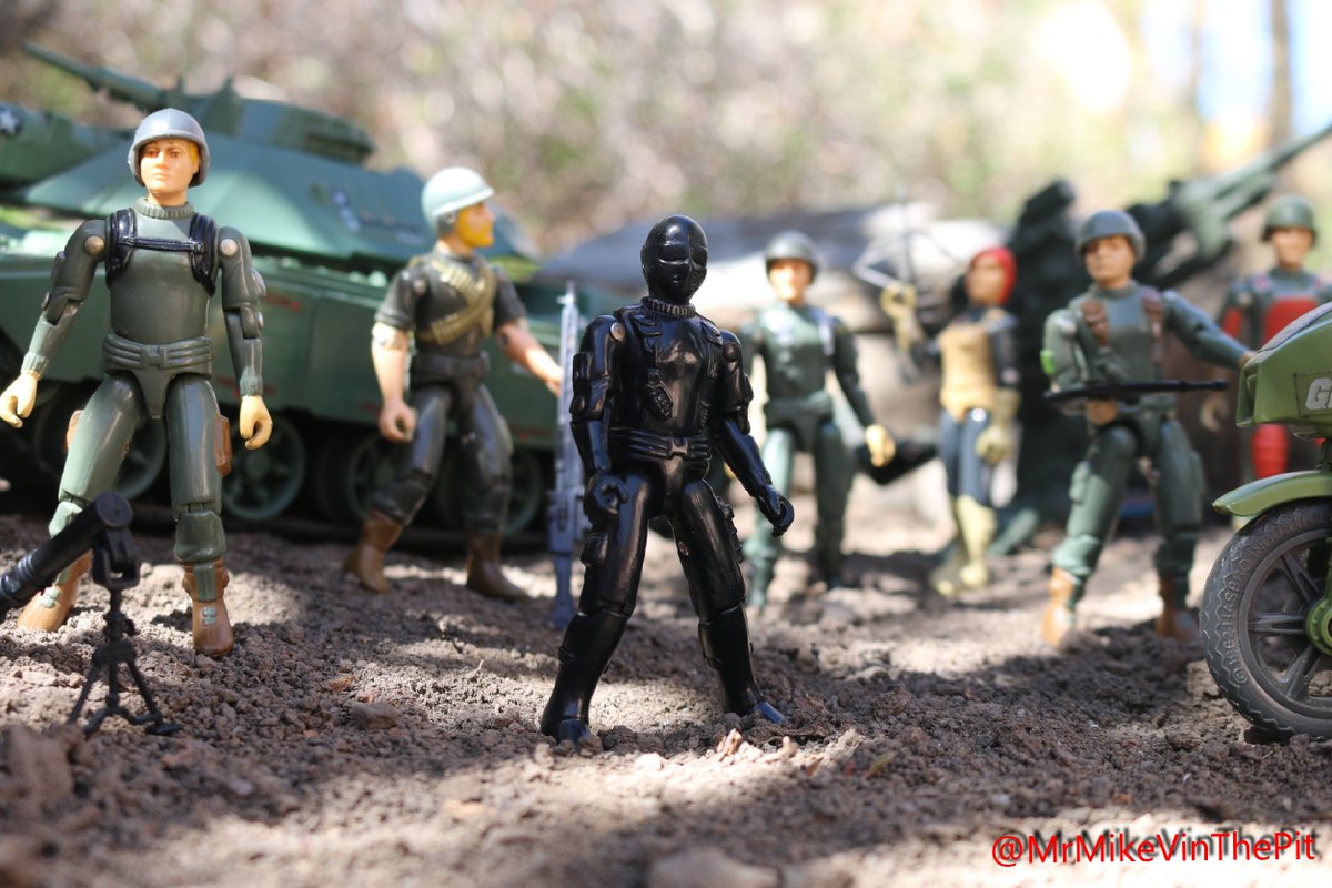 #SnakeEyesSunday #YoJoe #NineteenEightyTwo #VersionOne #Classic  #GIJoeCommunity @1ittelWookiee @tycondriusfitz @SmashingPumpk17