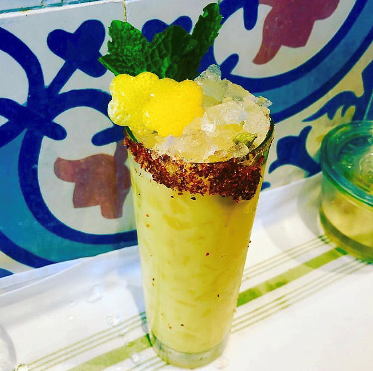 Need something to brighten your day? PC @ christiano336