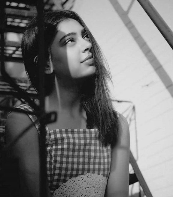Wandering eyes & mindless smiles, defines beautiful life  #NitiTaylor   #zivadhoni