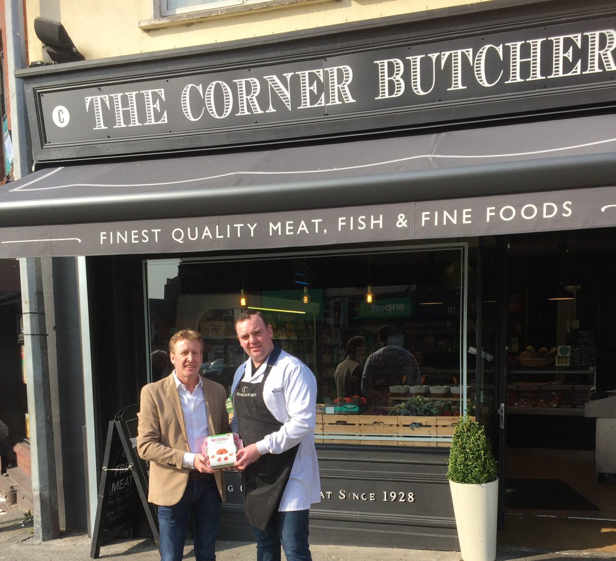 meatballxpress's tweet photo. Here with Tony Kelly from The Corner Butcher on the South Circular road who now stock our Meatball Xpress Classic Meatball Maker which is available at Amazon https://t.co/kiRMLgcsd6 and our website https://t.co/qsueCaID60 , Great to have them with us.
#dublinfoodie #craftbutchers https://t.co/Z4BGkJuFhL