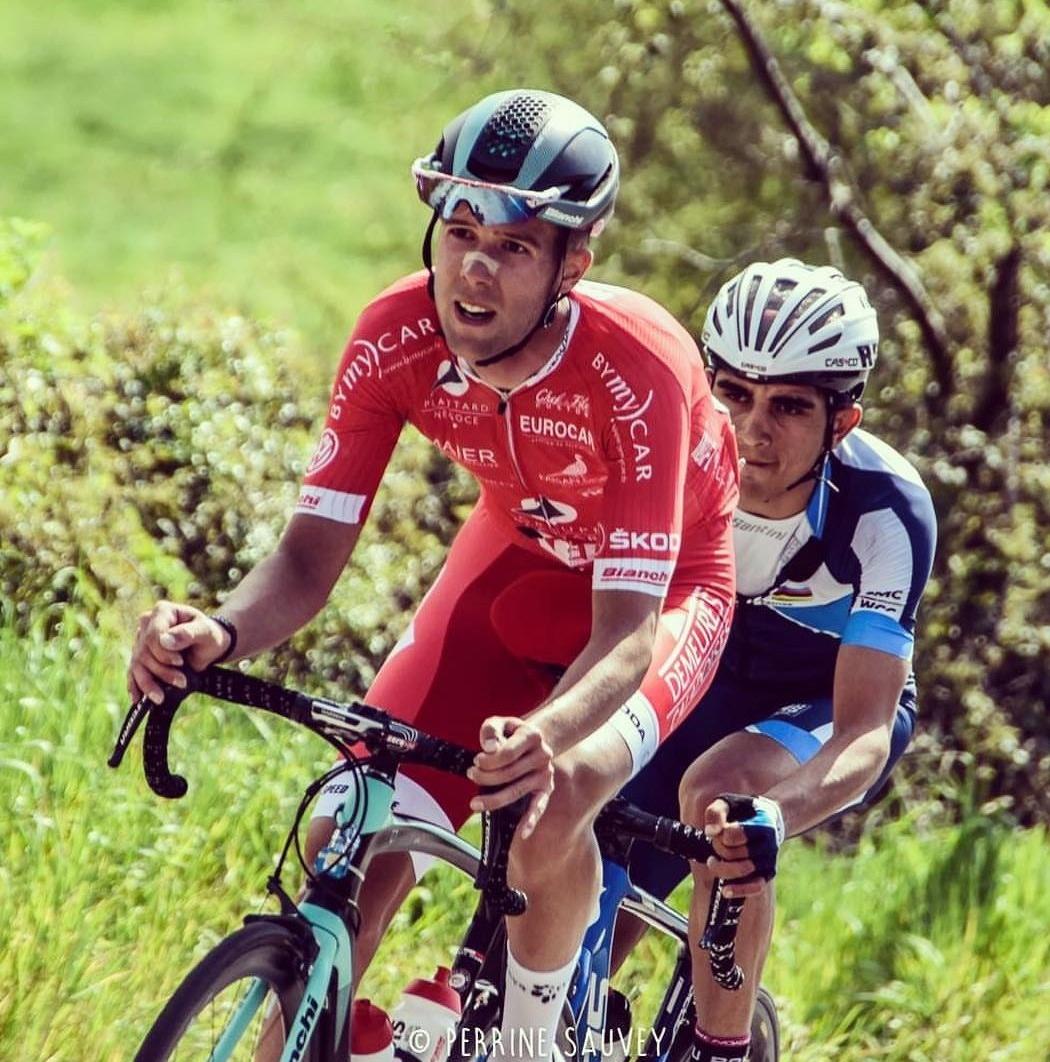 ZXCycling's tweet photo. 🇫🇷 #TourDeSaoneEtLoire stage 2 

1 🇫🇷@jeremy_cabot
2 🇫🇷@DoleattoA
3 🇫🇷A. Bravard
4 🇫🇷A. Deletang
5 🇫🇷@EddyFin1
6 🇫🇷J. Lebreton
7 🇪🇷B. Ghirmay
8 🇫🇷@ArnaudPfrimmer
9 🇫🇷A. Carlier
10 🇫🇷@StefanB085
11 🇫🇮@JaakkoHanninen
12 🇫🇷@SaintMartinC
13 🇧🇪@JordyBouts8
14 🇪🇷@henokmulubrhan1 https://t.co/3aFdFtupbR