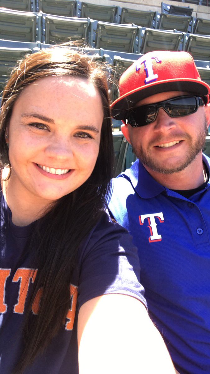 kattm2117's tweet photo. Homerun prediction: Gallo @Rangers  #MITELCALL https://t.co/RSQ4GAZnpF