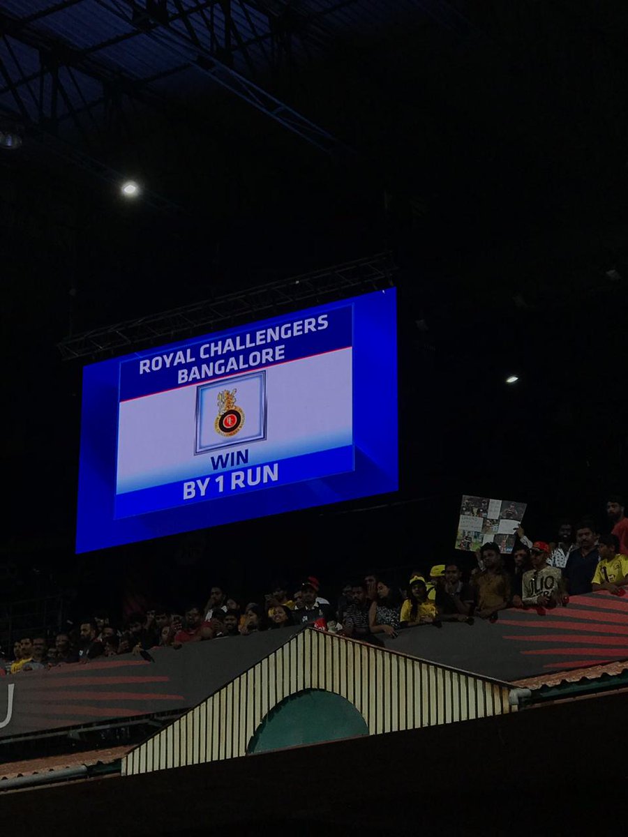 RCBTweets's tweet photo. THIS IS OUR HOUSE! YAARE BARALI! YENE BARALI! #playBold #VIVOIPL2019 https://t.co/0Ca6ZNhVq0