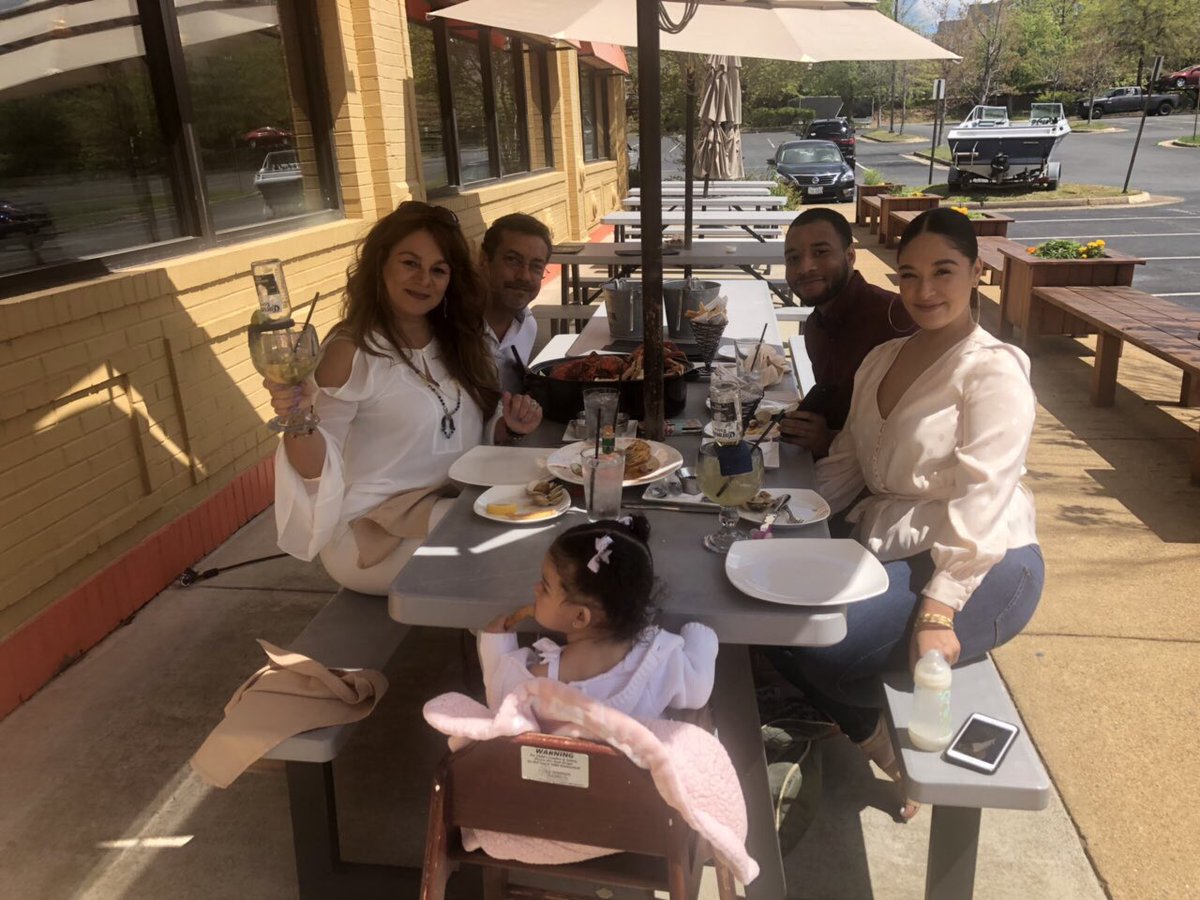 captainmascrab's tweet photo. Stop by and enjoy a beautiful day on our patio & BE CRABBY!!!โ๏ธ #captainmas #captainmascrabhouse #captainmascrabhouse #happyeaster #loudouncounty #vafoodie https://t.co/sHKiUnqs2N
