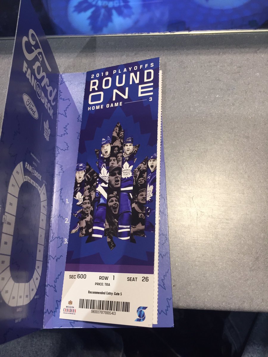 KevG_020's tweet photo. @TheFordFANatic These sears are AMAZING!!!!!! Thank you Sarah! #FordPlayoffDrive #FansGoFurther #LeafsForever #TMLtalk #StanleyCup https://t.co/fOOxqei8xU