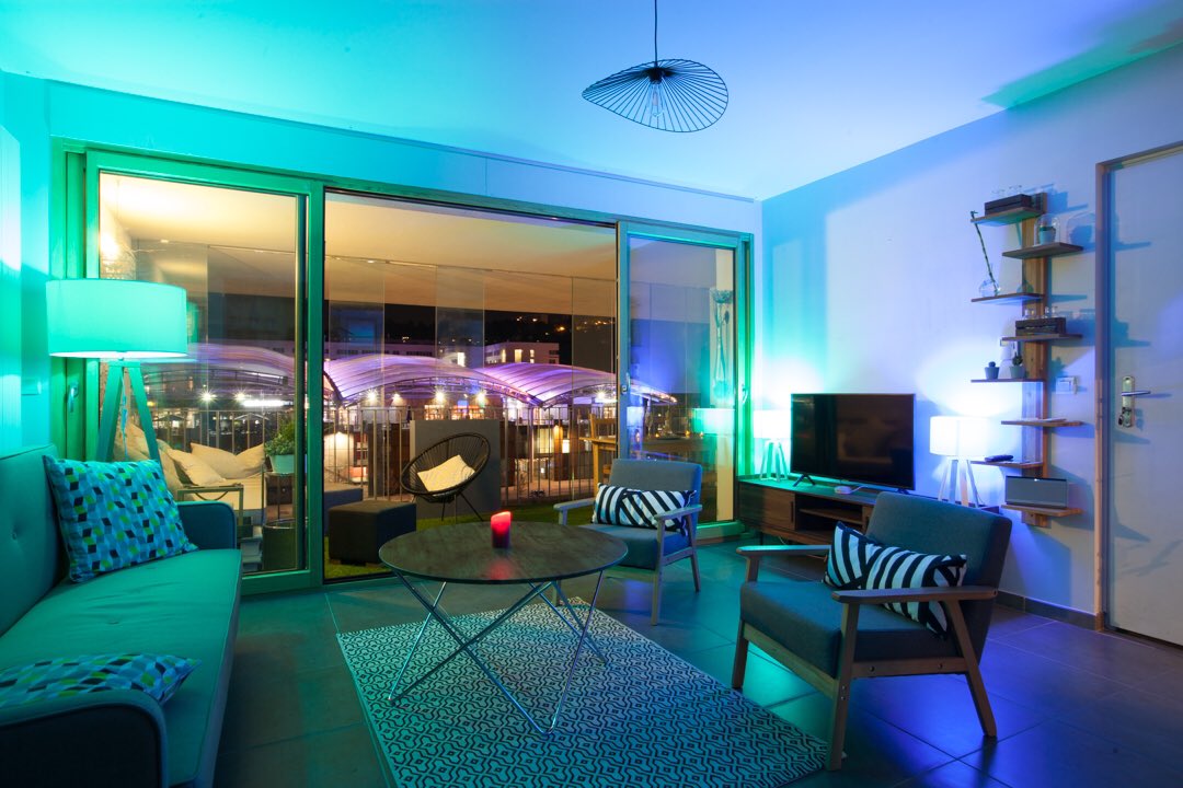 C_SVRO's tweet photo. 🏠Appartement Confluence 🌃Quai Place Nautique 🏝
https://t.co/Z9pLTzsfnv
#airbnb  #host #location #home #deco #decoration #lyon #hotel #prestige #prenium #natical #france #travel #goodlife #luxury #modern #contemporary #homesweethome #homedecor #wood #cocooning #cosy #zen #relax https://t.co/lQpNVOCRsK