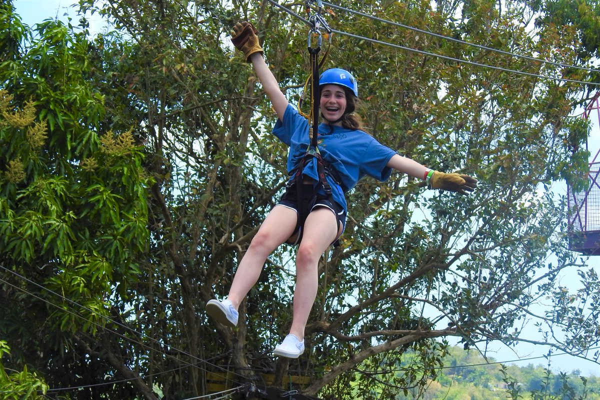 rainforestzippr's tweet photo. Hoy es el día perfecto para vivir una #aventura... Llamanos hoy 787-370-1010 #zipline #ziplineadventure #elyunquerainforest #forest #nature #adrenalina #diversion #isladelencanto🇵🇷 #puertorico #disfrutalavida #descubrepuertorico https://t.co/BVOe2AD5mp