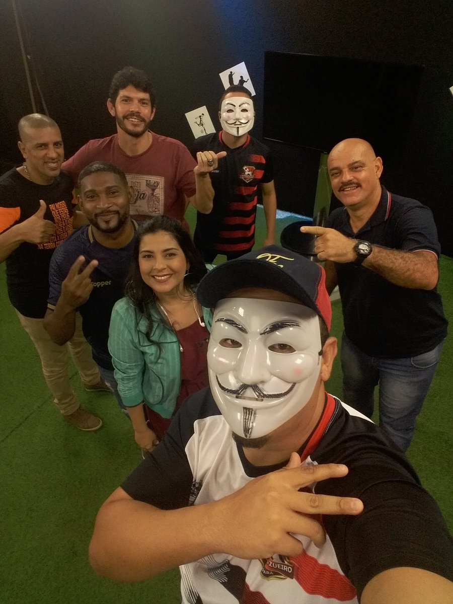 FutebolZueiroPA's tweet photo. Resenha que fala né 😎😆
#ProgramaMeioDeCampo @portalcultura https://t.co/341o7HOeRL