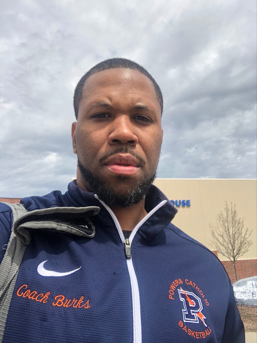 underdogpvu3's tweet image. Easter work. You think the holidays stop it? #LabReady