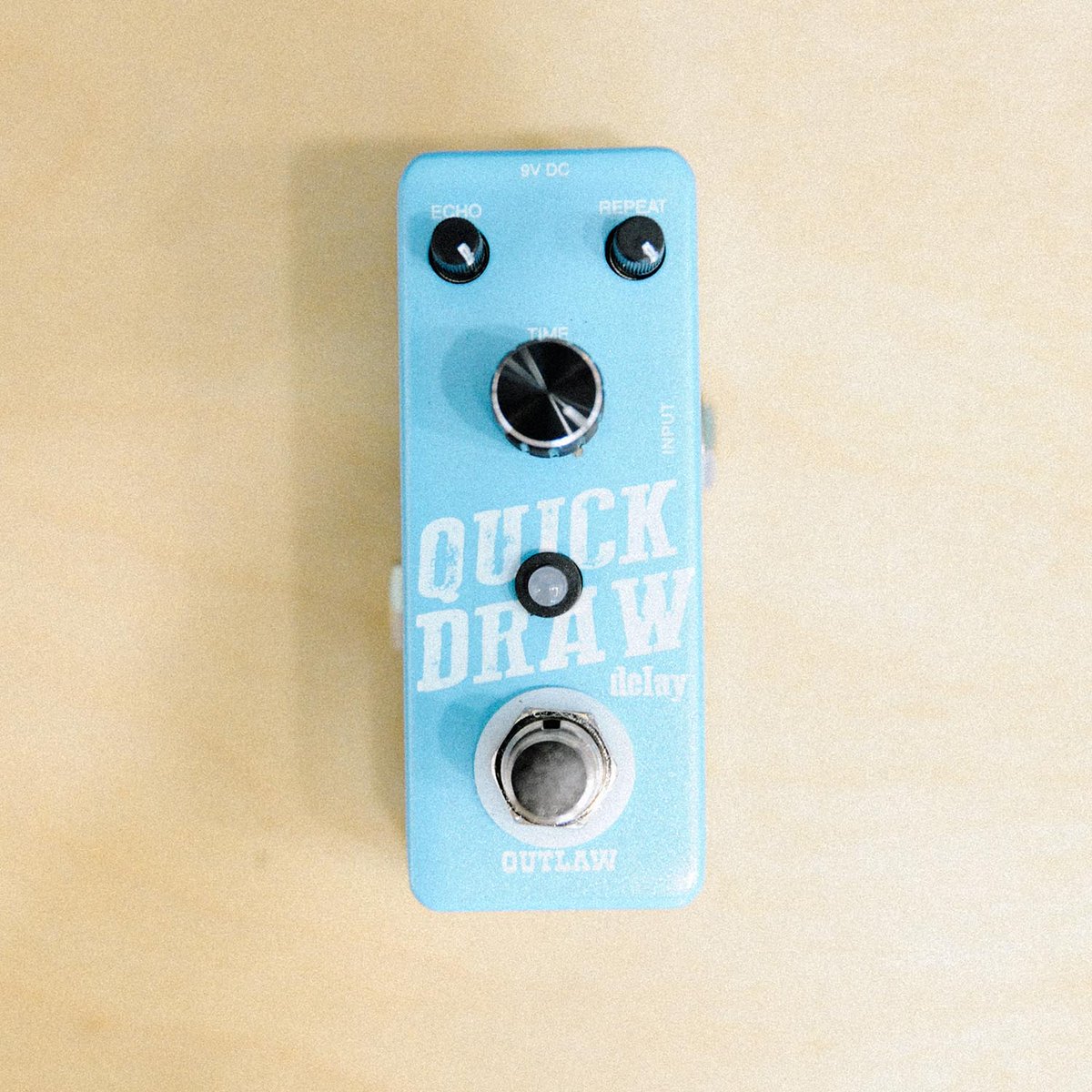 SheShredsMedia's tweet photo. Enter for a chance to WIN this dreamy setup that includes the @OutlawPedals Nomad Board and FOUR pedals. Follow the rules + enter to win! 👉https://t.co/OPksziKCZE https://t.co/oo5bedDRoL