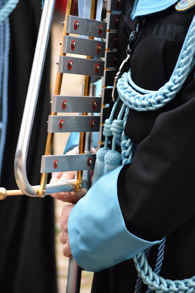 Desde el corazón de todas las hermanas queremos agradeceros igualmente a <a href="/ccyttjhsleon/">cc y tt jhsleon</a> <a href="/AMSCB_LEON/">A.M.SCB</a> <a href="/Am_Angustias/">A.M. Angustias y Soledad</a> <a href="/amjhsleon/">Nazareno de León</a> por acompañarnos todos los #JuevesSanto Vuestros sones son nuestro consuelo, infinitas GRACIAS hermanos !!