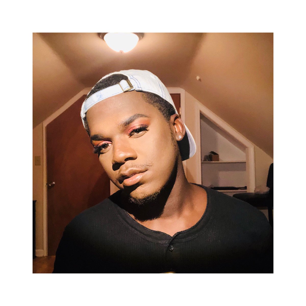 tompibeauty's tweet photo. Happy Easter 🐣!!
Today look is by @juviasplace 
The Masquerade mini!
.
.
.
.
👉🏾follow my makeup page - @tompibeauty 
#cincinnatiartist #cincinnatimakeupartist #cincinnatimakeup #houston #houstonmakeupartist  #cincinnati https://t.co/JHHgwZBsfk