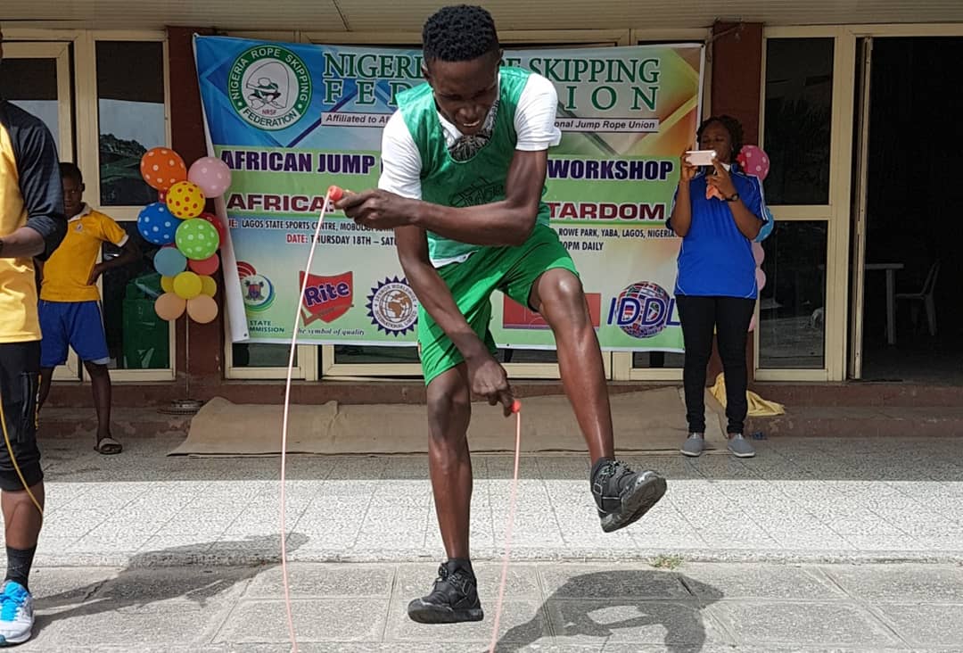 KeoMokolopo's tweet photo. African jump rope training workshop concluded in Lagos. Thanks @WorldJumpRope for making it possible. Africa is indeed growing. #onecountryatatime
#nigerianropeskippingfed your hospitality was amazing.
#โฅ๏ธjumprope https://t.co/eoMPLGlsLO