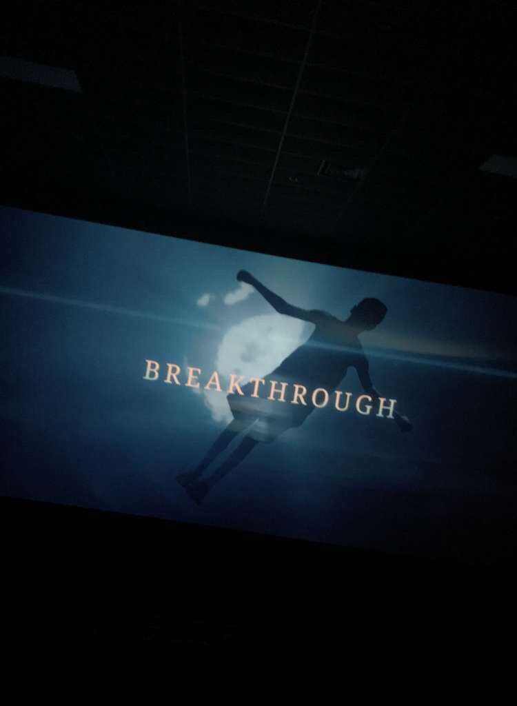 Had the opportunity to watch BREAKTHROUGH, and I would 100000% recommend it!!! Crying the whole time!! #BreakthroughMovie @themarcelruiz AMAZING😭😭