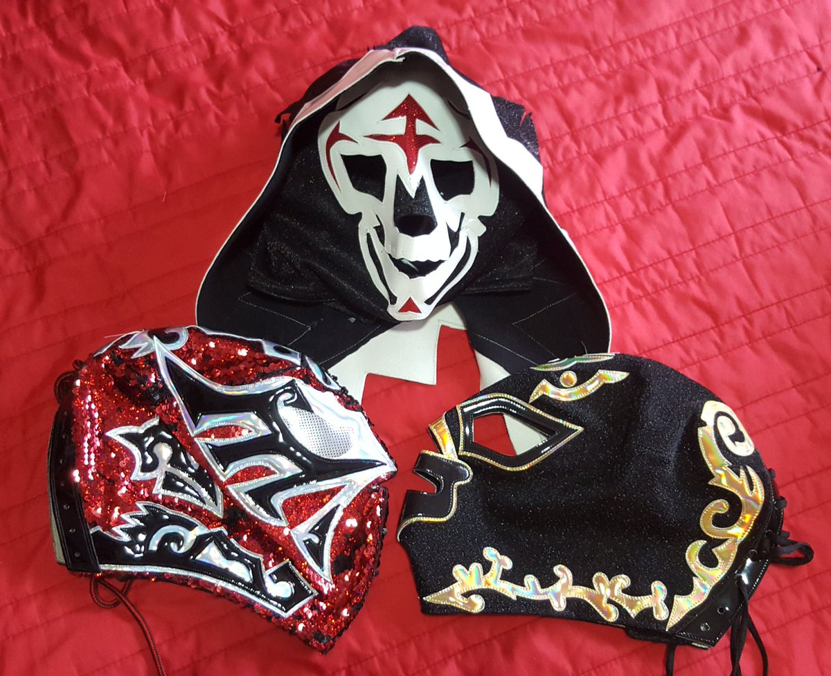 Abelardo_Meza's tweet image. Estimada @Reina_Hecicera, aprovecho este espacio para agradecerte todas las atenciones en la adquisición de las máscaras de #LaParka, #UltimoGuerrero y #Forastero. Chulada de trabajos, ¡vamos por más! #DiamanteAzul, #Caristico #RushIngobernable