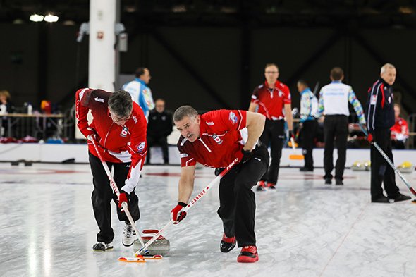 The Canadian senior women's and men's teams led by Sherry Anderson and Bryan Cochrane remain at the top of the standings at the 2019 World Senior Curling Championships. Read our daily recap here: bit.ly/2Iy0492 #wscc2019