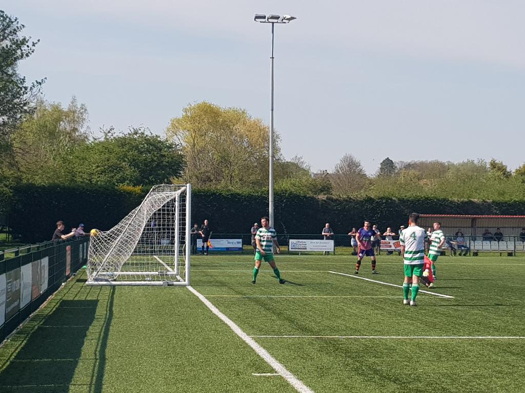19toptigger77's tweet photo. Yaxley v Thame Utd https://t.co/3AEumpc0bw
