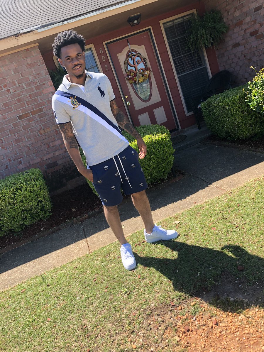 MjayDaGr8's tweet photo. “You a million dollar nigga got to get that in yo brain” happy Easter 🐰 #DaGr8™️ #ForevaGr8™️ https://t.co/4QwVAfGPne