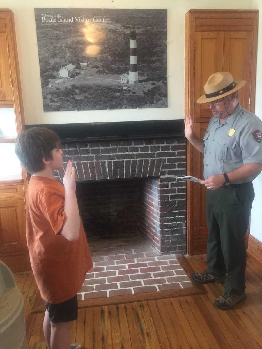 JustJen2007's tweet photo. What a great #springbreak!  Enjoyed the beaches, relaxed with family, and learned a lot at @WrightBrosNPS and @CapeHatterasNPS. #JuniorRangerDay #somanybadges #NationalParkWeek https://t.co/Jpvp7XbIau