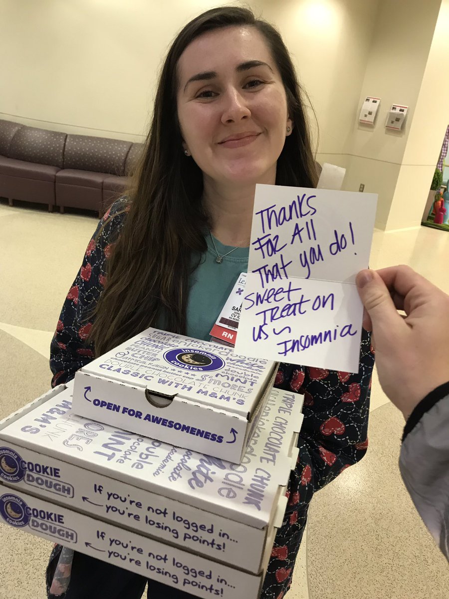 jawndawnlawn's tweet image. My sister works at @LeBonheurChild and she and her coworkers were having a bad night yesterday so she asked if I could get insomnia for them. Then @insomniacookies came in clutch with free cookies and brownies for all the nurses.